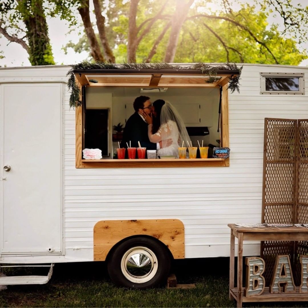 Tiny Little Bubbles, OR Mobile Bar - Find Mobile Bars